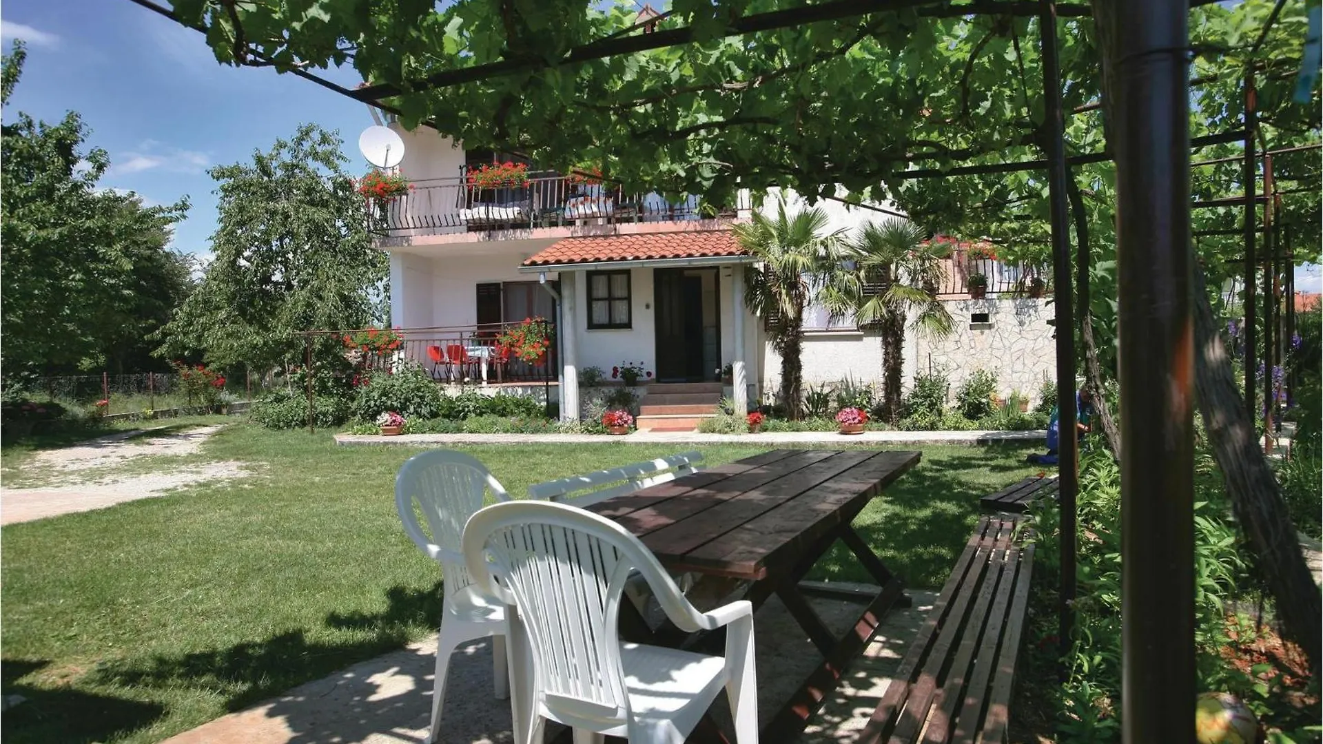 Awesome Apartment In Labin With Wifi contacts